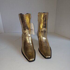 NWT- Scoop Western Style Metallic Gold Snake Texture Booties - Size 8